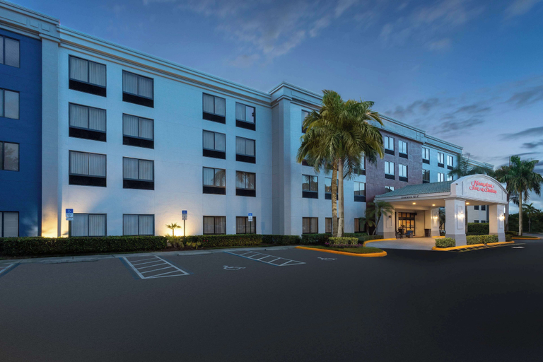 Exterior & Views 2, Hampton Inn & Suites Boynton Beach, Palm Beach
