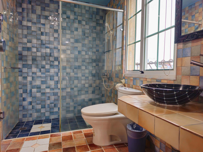 Bathroom 4, Kenting Garden 52 Hotel, Pingtung