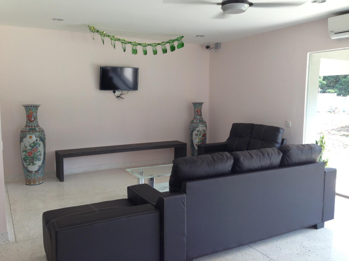 Public Area 2, First Guest House, Kuantan
