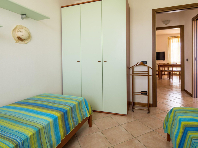Room 3, Apartment in Lazise Near Lake Garda, Verona