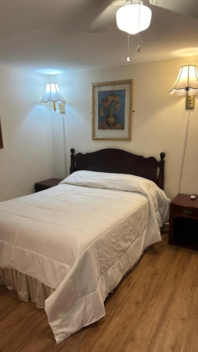 Bedroom 5, Gaard motel, Foxborough