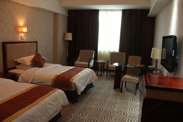 Bedroom 3, Western Regions Spring Hotel, Aksu