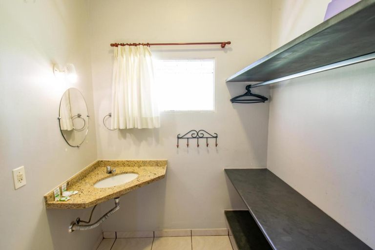 Bathroom 3, Hotel Fazenda M1, Águas de Lindóia
