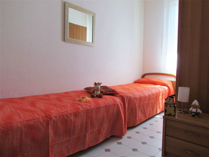Room 4, Holiday Home in Bibione With Private Terrace, Venezia
