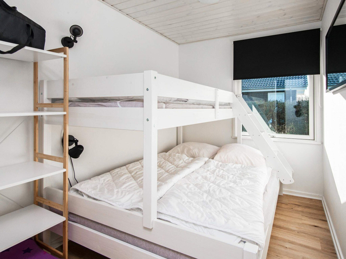 Bedroom 2, 4 Star Holiday Home in Hejls, Kolding