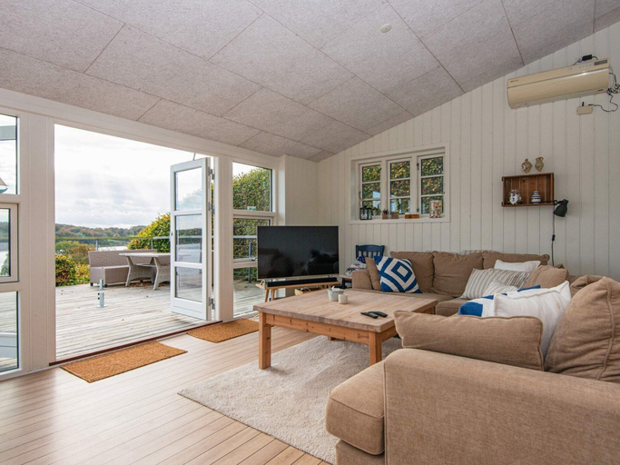 Living area 3, Panoramic Water View - By Traum Ferienwohnungen, Kolding