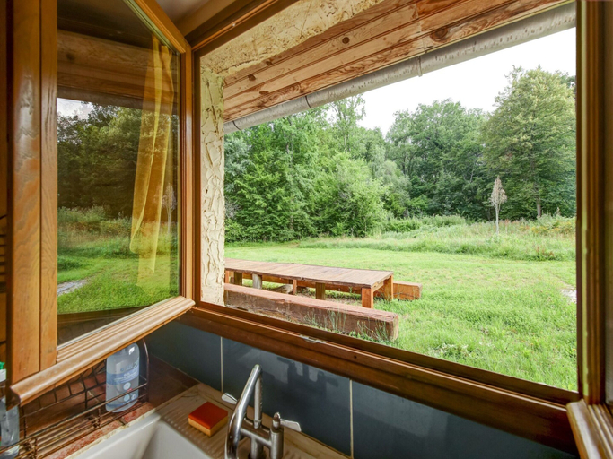 Others 4, Pleasant Holiday Home in Raizeux With Garden, Yvelines