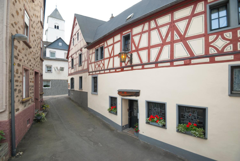 Others 4, Alte Weinstube Burg Eltz, Cochem-Zell