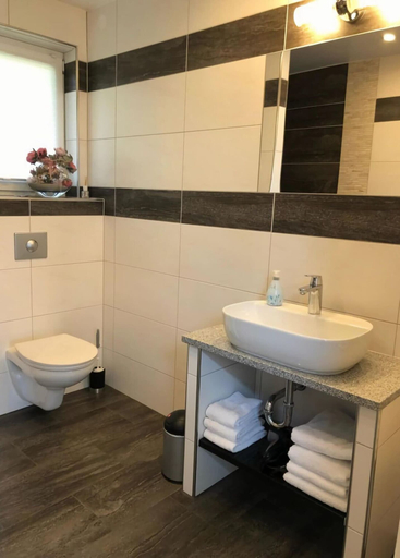 Bathroom 5, Schaal Lake Residence, Herzogtum Lauenburg
