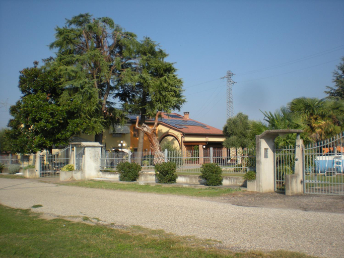 Others 4, Camere Solidea, Verona