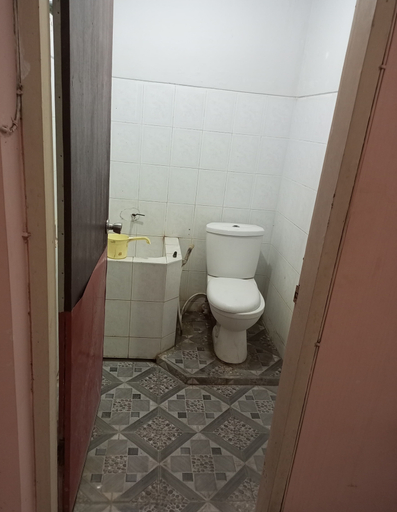 Bathroom 3, Hotel Tirtonadi Permai, Solo