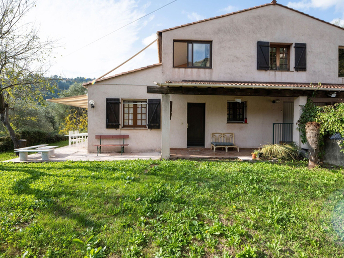 Exterior & Views 2, Charming Flat with Pool, Alpes-Maritimes