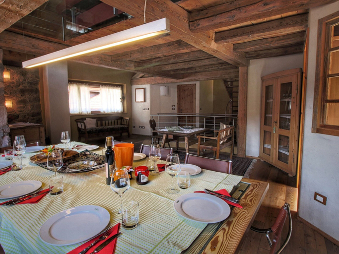 Dining 3, Belvilla by OYO Casa Marzari, Trento