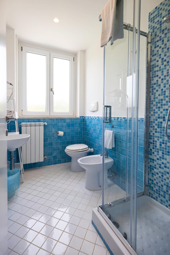 Bathroom 4, Casamediterranea, Latina