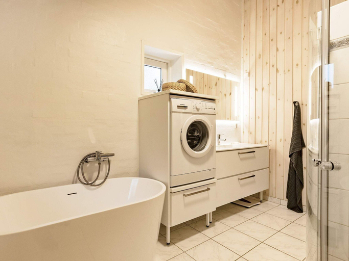 Others 4, 4 Star Holiday Home in Hals, Aalborg