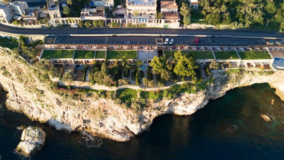 Others 3, Villa Isola Bella, Messina