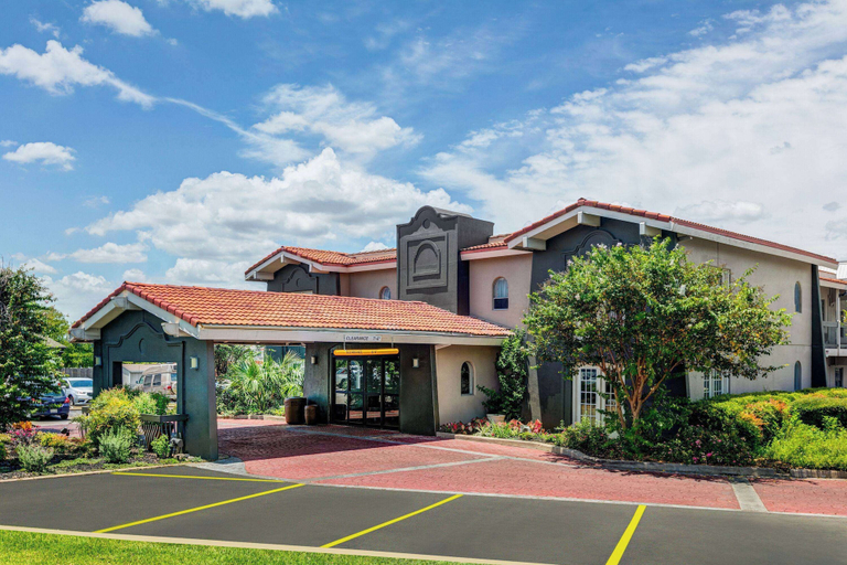 Exterior & Views 2, Baymont by Wyndham Austin University Area, Travis