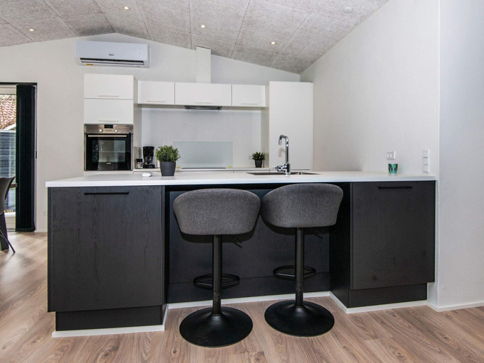 Private kitchen 2, 5 Star Holiday Home in Ansager, Varde
