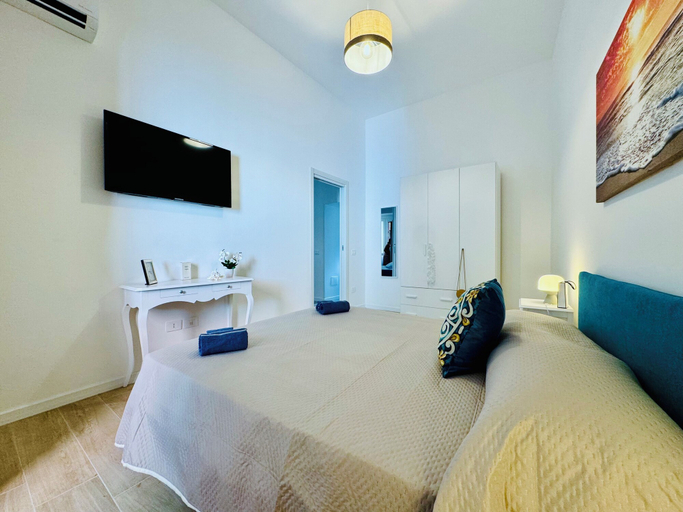 Bedroom 3, YourHome - La Casa di Ninì, Napoli