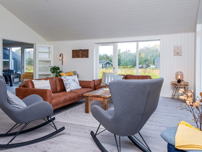 Living area 5, Stylish Lakeview Retreat-by Traum, Varde