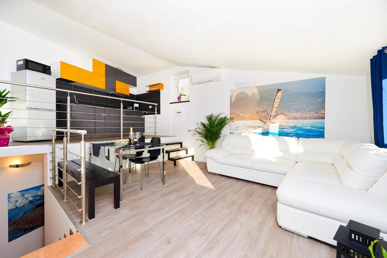Others 4, Mala Silex Apartments, Verona