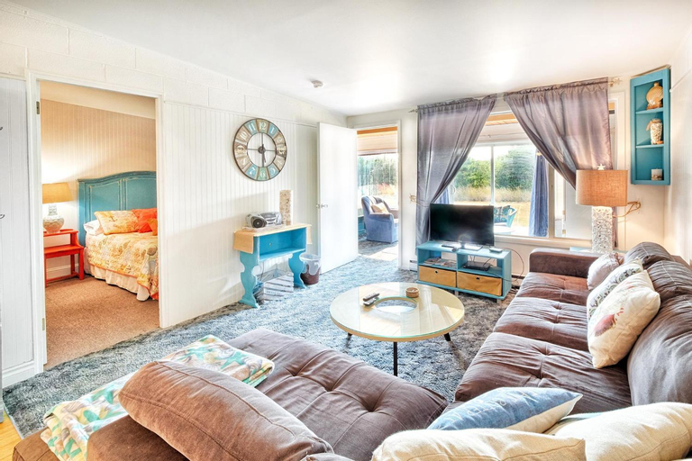 Others 5, Waters Edge Condo, Grays Harbor