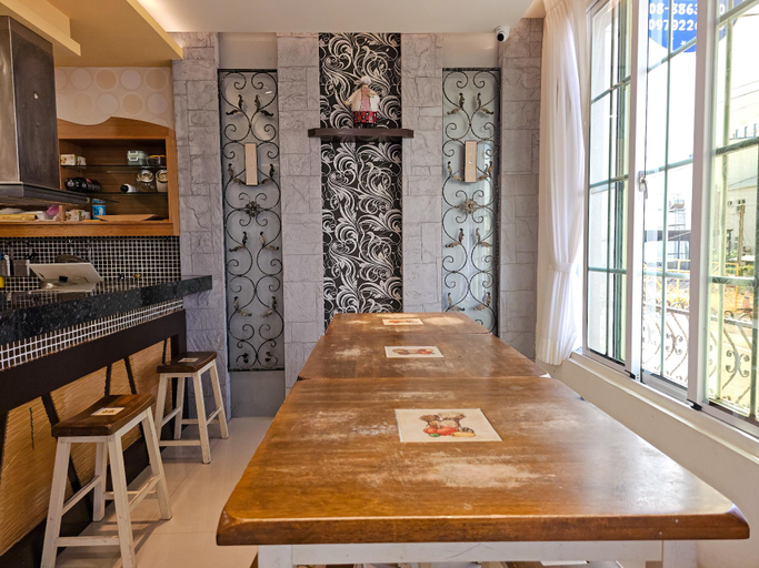 Food & Drinks 5, Kenting Garden 52 Hotel, Pingtung