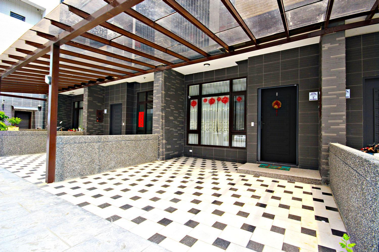Woo Shiba House, Yilan