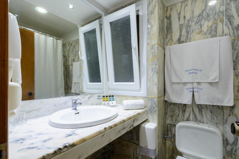 Bathroom 5, Golden Sand Hotel, North Aegean