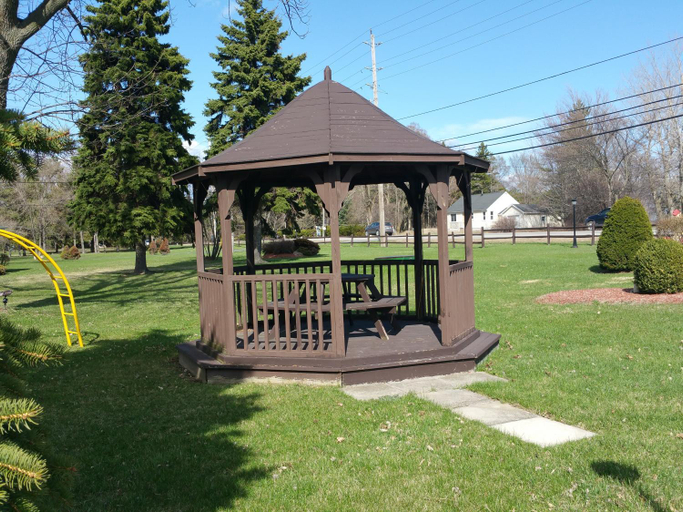 Others 5, Countryside Inn, Frontenac