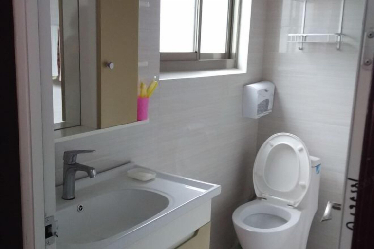 Bathroom, Xiuning Qiyunshan Jieyu Building, Huangshan
