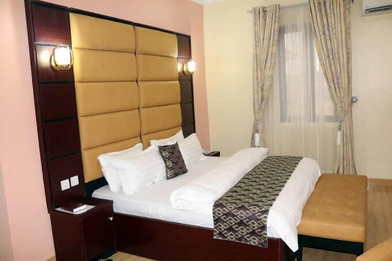 Bedroom 3, Vertex View Hotel & Suites, AwkaSout
