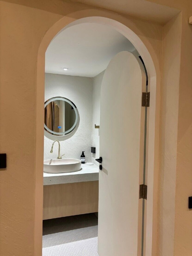 Bathroom 17