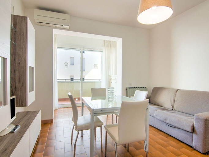Dining 3, Belvilla by OYO Fucini Superior Type A, Rimini