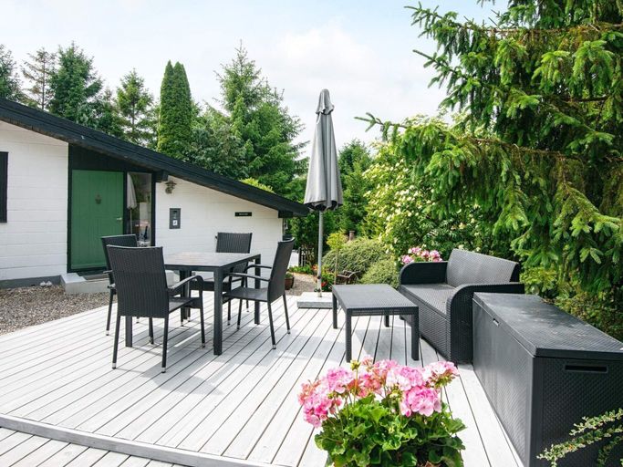 Dining 2, 4 Star Holiday Home in Ebeltoft, Syddjurs