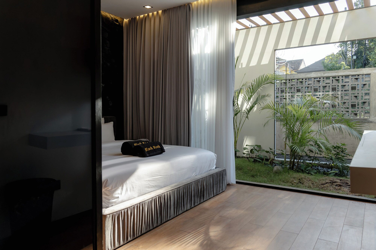 Bedroom 14