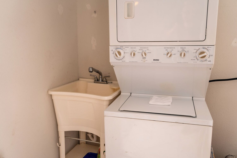 Bathroom, Waterfront Getaway and BBQ, Pasco