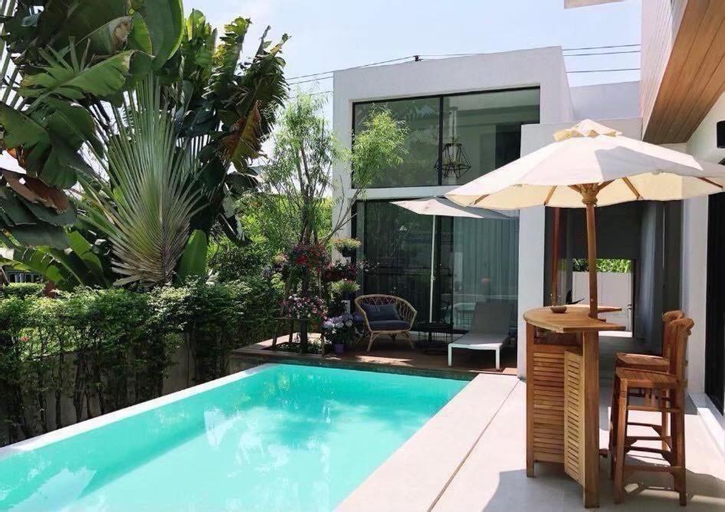 Swimming Pool 1
