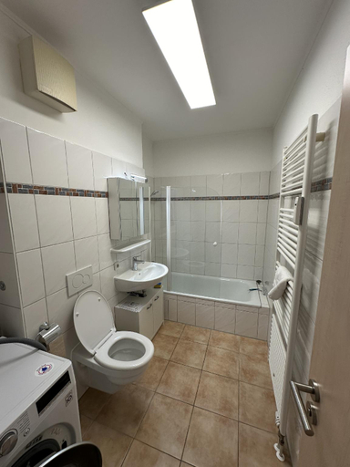 Bathroom 2, Kirschbaum Apartment, Landsberg am Lech