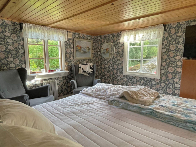 Room 4, 2 Person Holiday Home in Henan, Orust