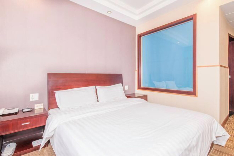 Bedroom 2, Yindu Hotel, Jiaxing