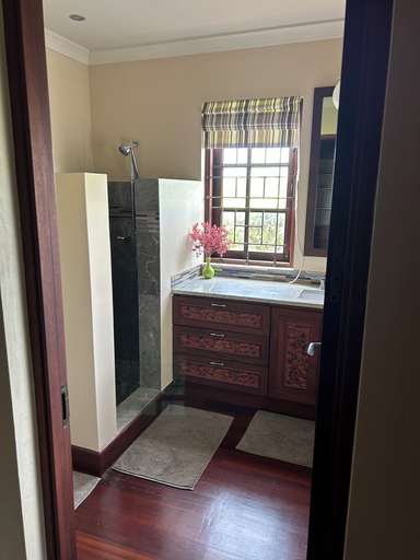 Bathroom 2, Breezin Villa in Deans