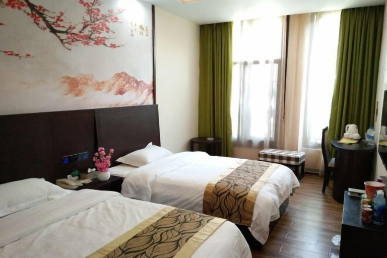 Bedroom 3, Colorful Royal Hotel (Qingzhen Time Guizhou Ancient Town), Guiyang