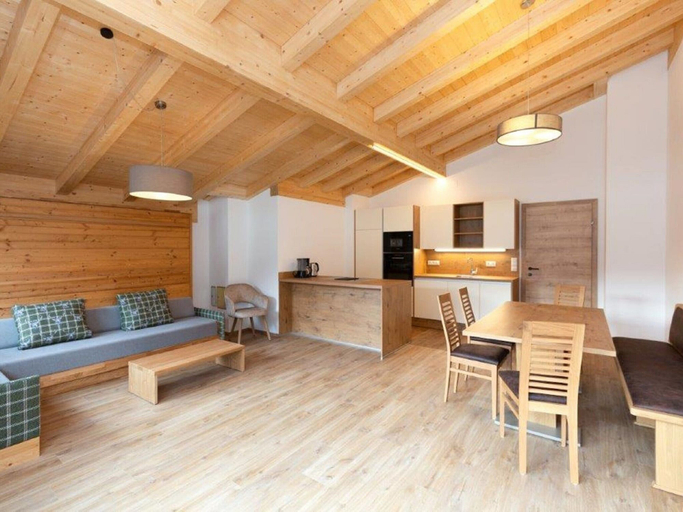 Others 4, High-quality Apartment With ski Storage, Sankt Johann im Pongau