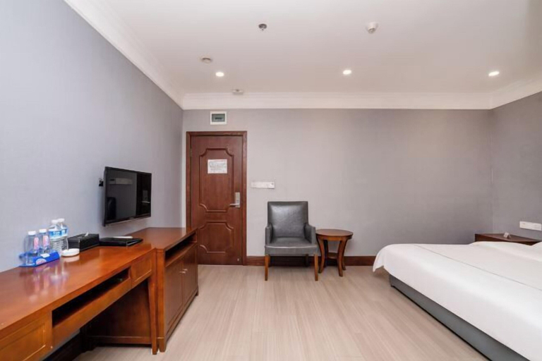 Bedroom 4, Chongqing Ba Bai Feng Traders Hotel, Chongqing