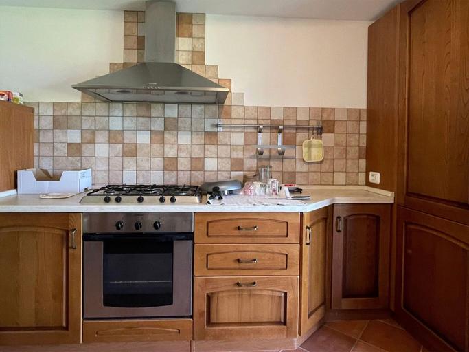 Private kitchen 4, Belvilla by OYO Casa Del Nonno, Fermo