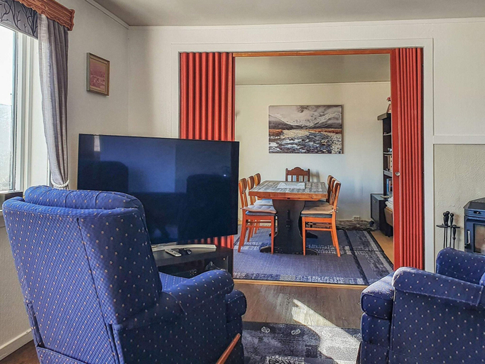 Living area 5, 6 Person Holiday Home in Fiska, Vanylven