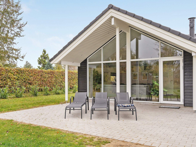 Exterior & Views 1, Luxury Retreat With Pool, Guldborgsund