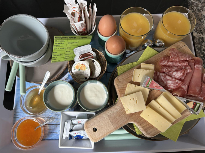 Food & Drinks 4, B&B Gottardo, Leventina