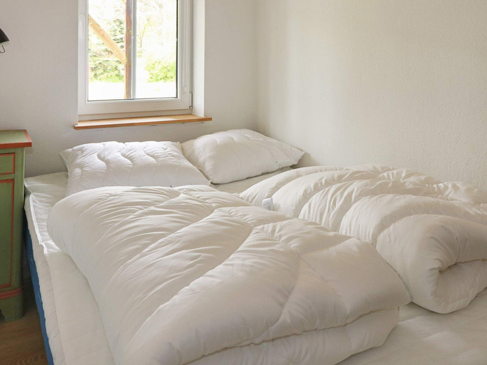 Room 4, 6 Person Holiday Home in Hadsund, Mariagerfjord